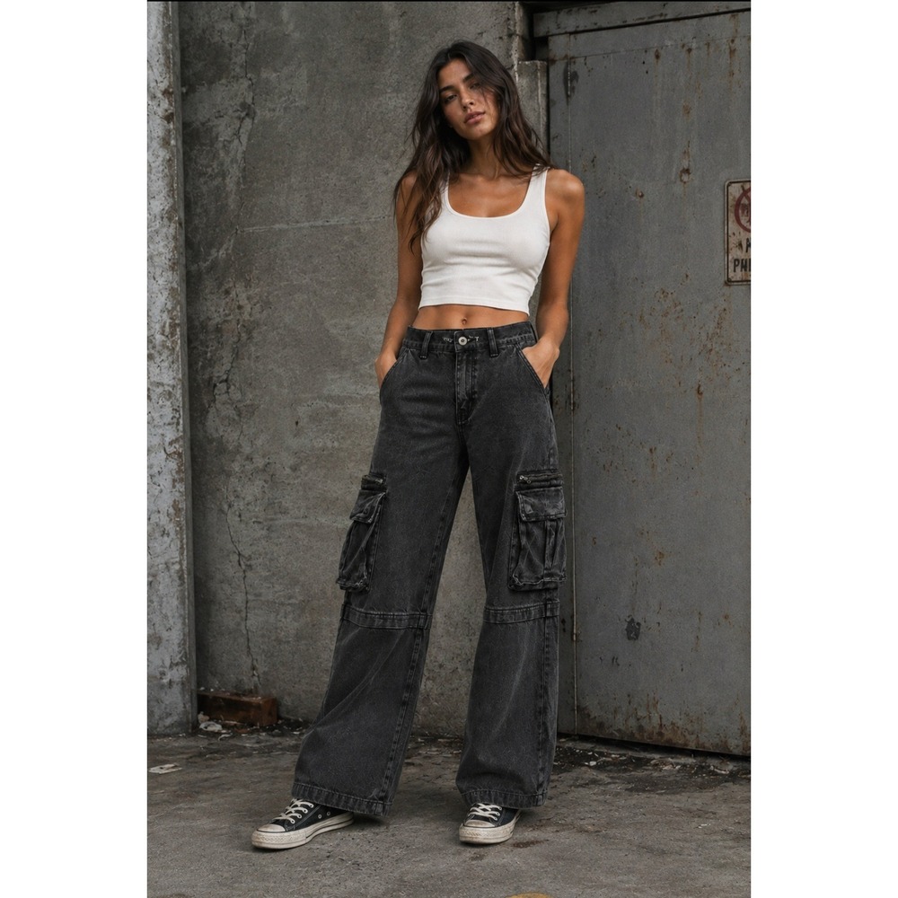 Vibrant MIU VBRT Washed Black Cargo Wide Leg Y2K Grunge Jeans Womens Size 1 W24